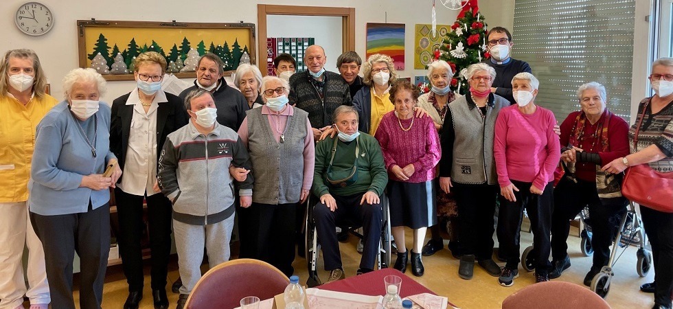 Festa natalizia all'Apsp di Mori: Un ringraziamento particolare va rivolto alle instancabili volontarie che sempre hanno